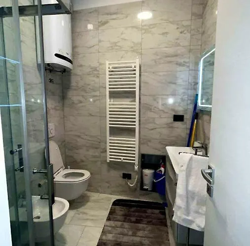 Stivi Luxury פולה