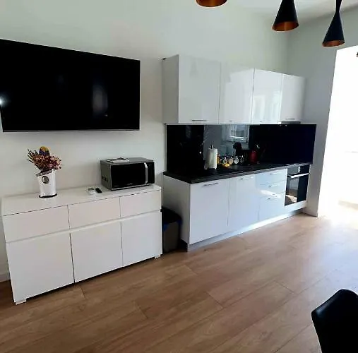 Stivi Luxury Πούλα